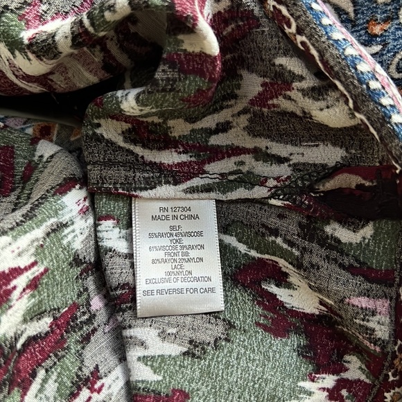 John Mark Floral Embroidered Multi Print Split Neck Wide 3/4 Sleeve Tunic. - Picture 8 of 13